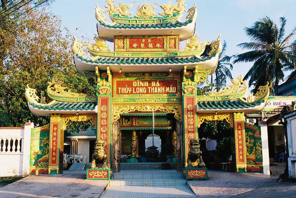 temples in Phu Quoc